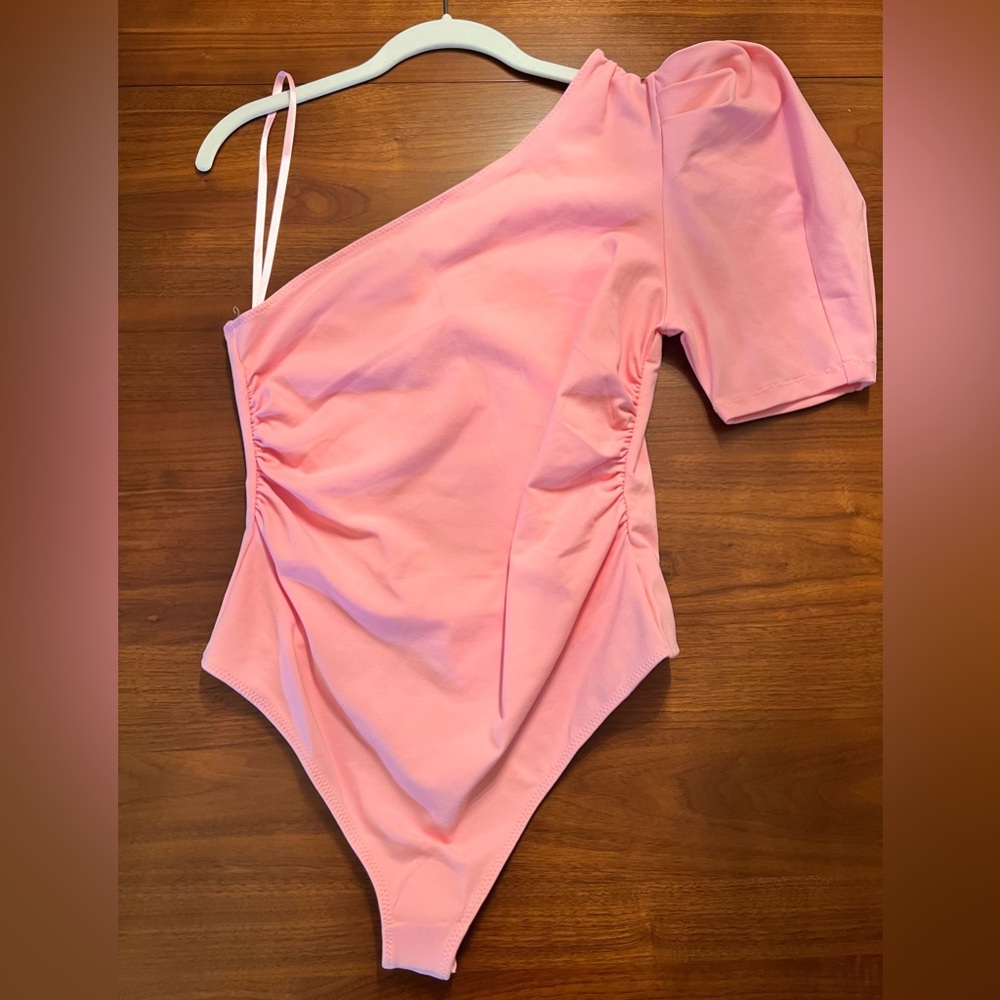 Free People Somethin’ Bout You Light Pink Puff Sleeve One-Shoulder Bodysuit
